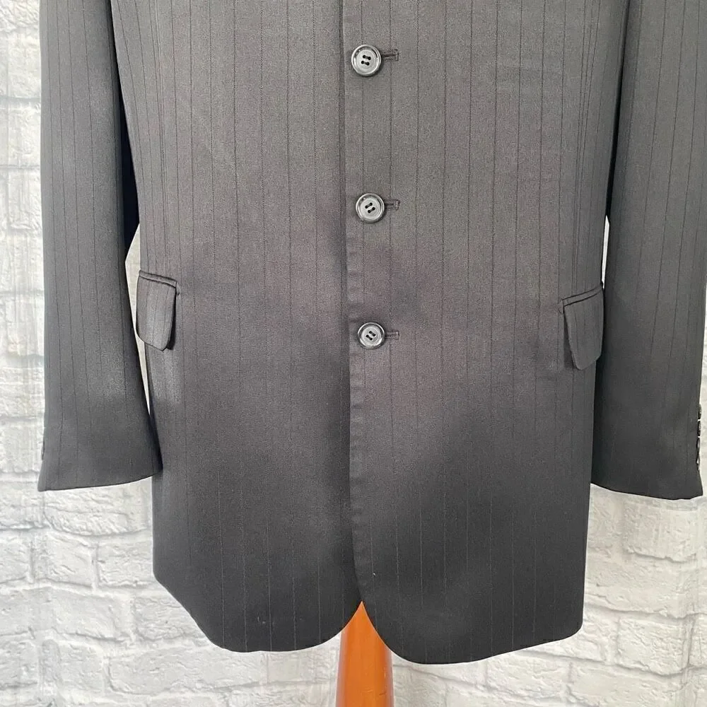 Zandello 2 piece pinstripe suit w/button front jacket 46R cuffed pants 40R black